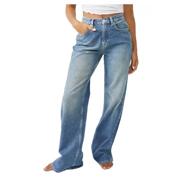 WE THE FREE Baggy High Rise Jeans Medium Wash Size 29 - Picture 3 of 10